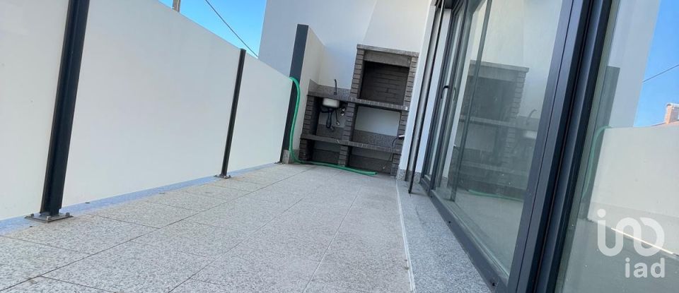 Moradia T5 em Corroios de 120 m²