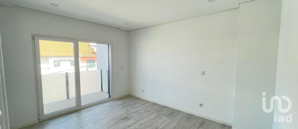 Moradia T5 em Corroios de 120 m²