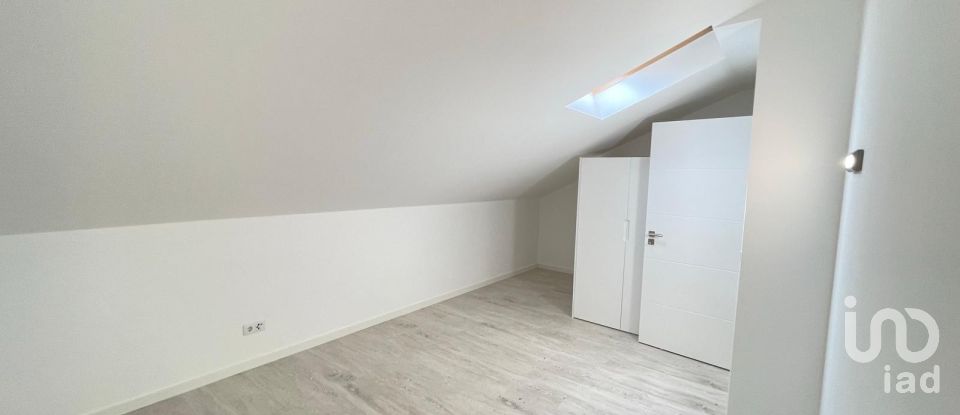 Moradia T5 em Corroios de 120 m²