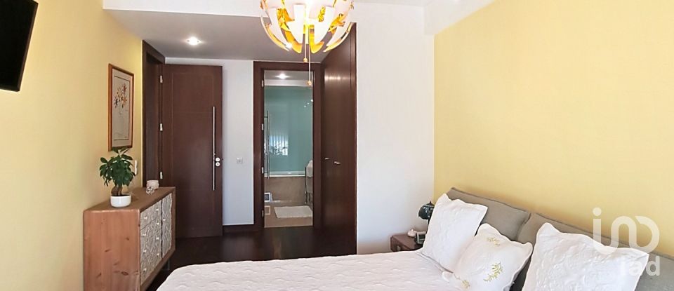 Apartamento T2 em Santa Marinha E São Pedro Da Afurada de 136 m²