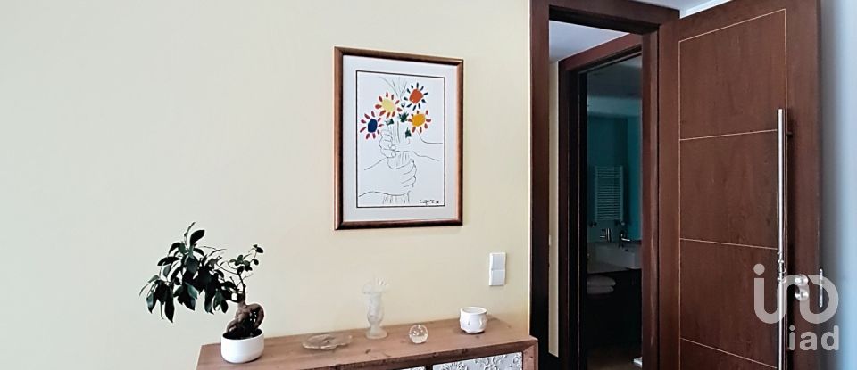 Apartamento T2 em Santa Marinha E São Pedro Da Afurada de 136 m²