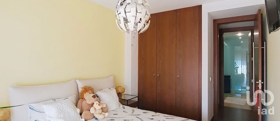 Apartamento T2 em Santa Marinha E São Pedro Da Afurada de 136 m²