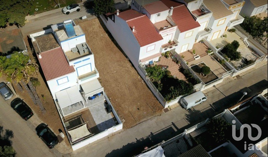 Terreno urbano em Olhão de 204 m²