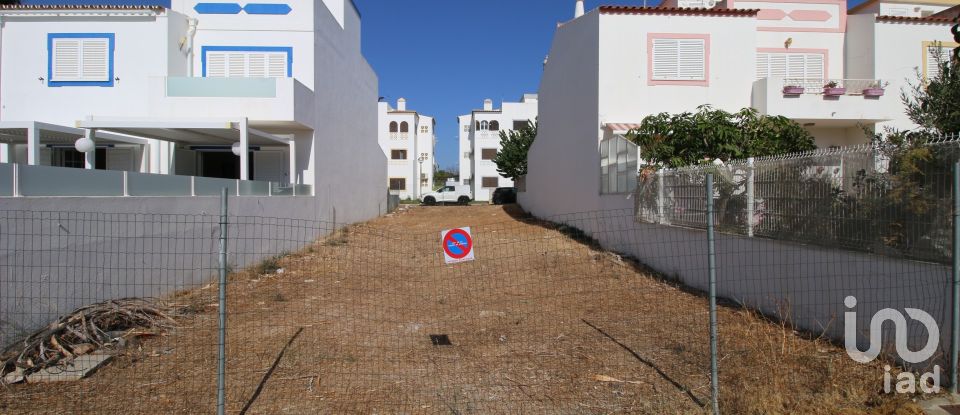 Terreno urbano em Olhão de 204 m²