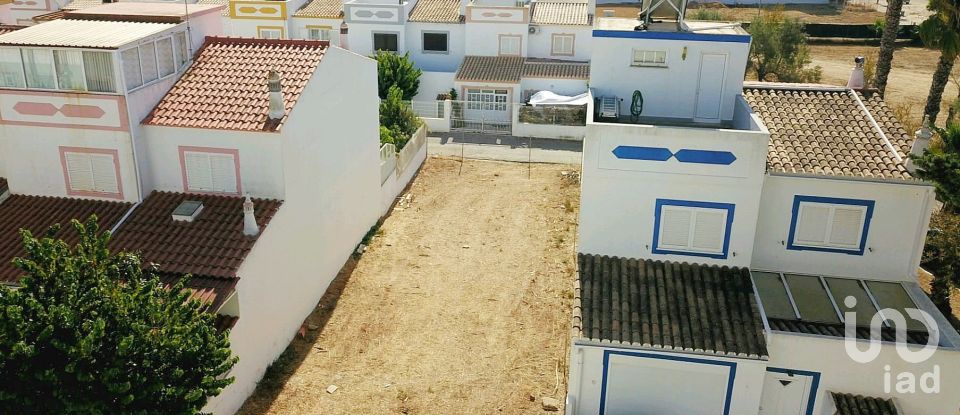 Terreno urbano em Olhão de 204 m²