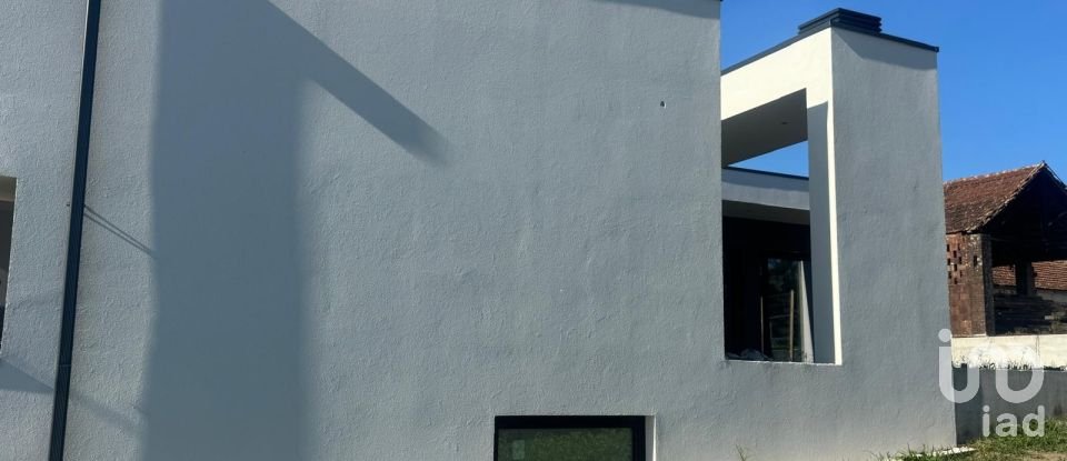 Moradia T3 em Lanheses de 185 m²