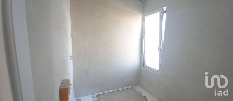 Moradia T3 em Lourinhã e Atalaia de 198 m²