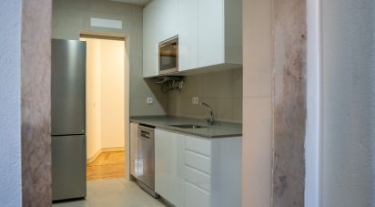 Apartment T4 in Avenidas Novas of 104 m²