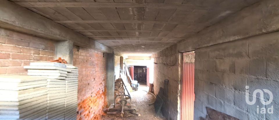 Armazém T0 em Orgens de 110 m²