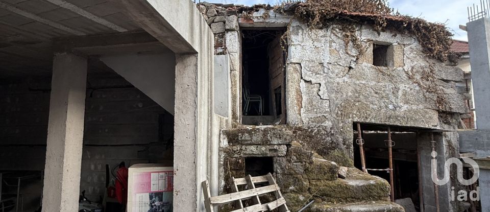 Moradia T3 em Vila Marim de 176 m²