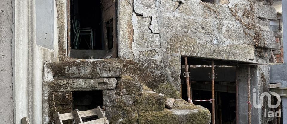 Moradia T3 em Vila Marim de 176 m²