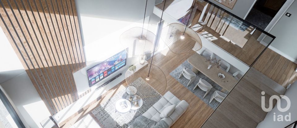 Moradia T3 em Fernão Ferro de 204 m²