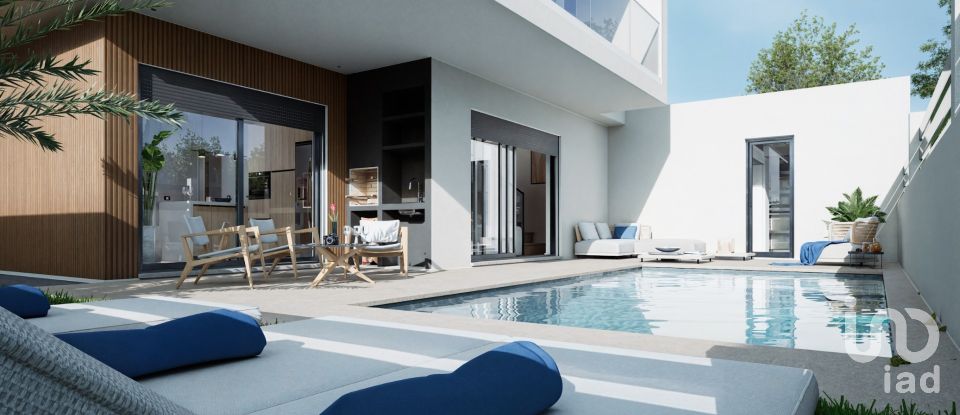 Moradia T3 em Fernão Ferro de 204 m²