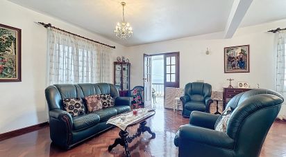 House T2 in Santa Cruz of 172 m²