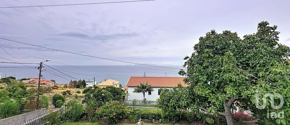 Moradia T2 em Santa Cruz de 172 m²