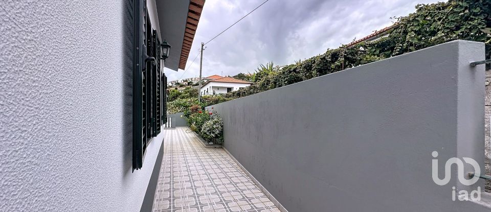 Moradia T2 em Santa Cruz de 172 m²