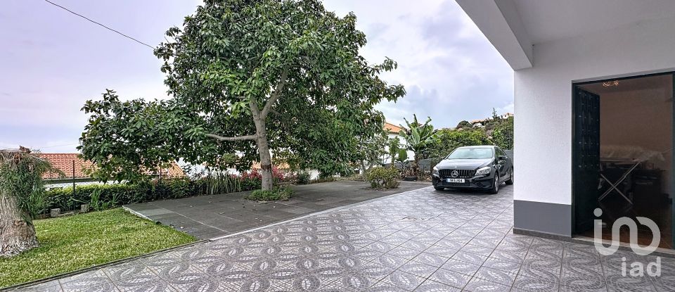 Moradia T2 em Santa Cruz de 172 m²