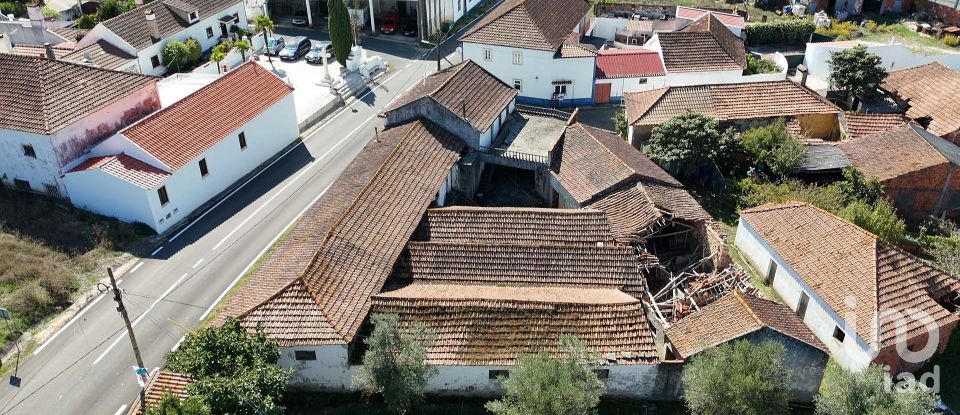 Moradia T3 em Alcobertas de 553 m²