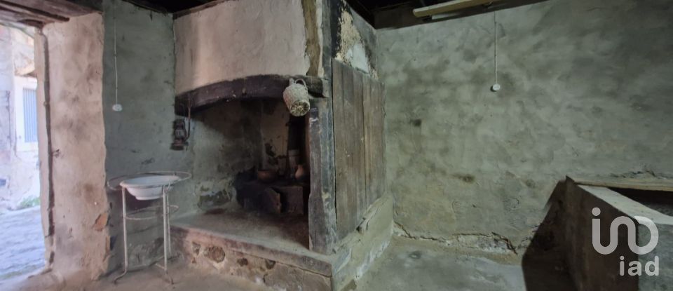 Moradia T3 em Alcobertas de 553 m²