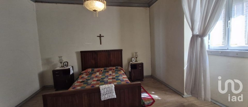 Moradia T3 em Alcobertas de 553 m²