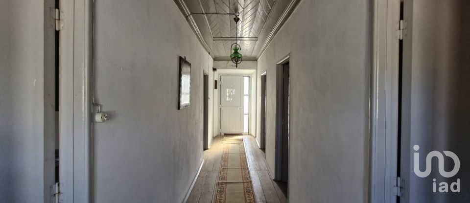 Moradia T3 em Alcobertas de 553 m²