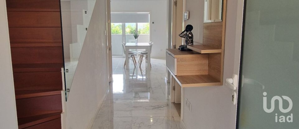 Habitação T3 em Santo isidoro e livração de 122 m²