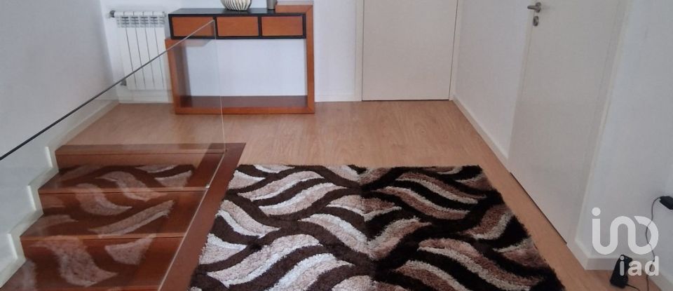 Habitação T3 em Santo isidoro e livração de 122 m²