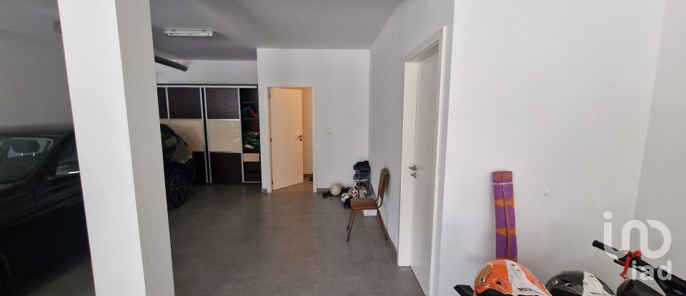 Habitação T3 em Santo isidoro e livração de 122 m²