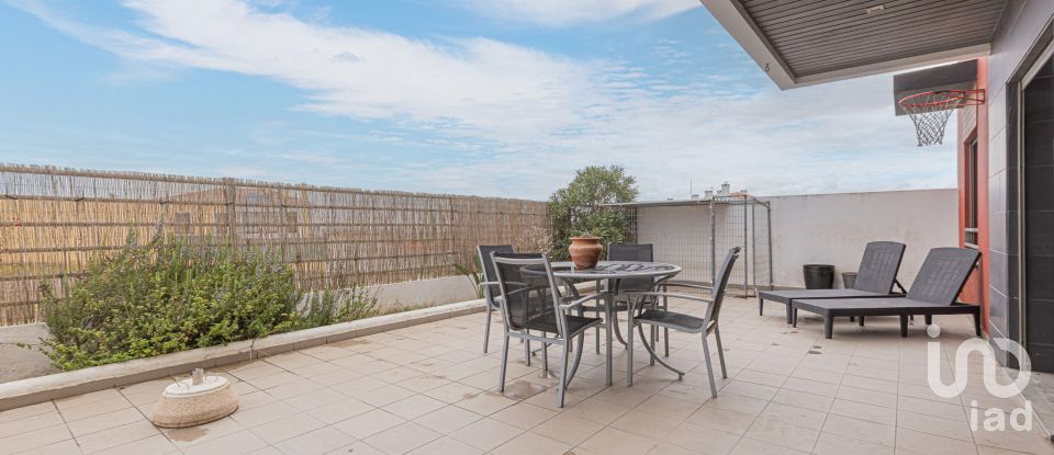 Apartamento T3 em São Pedro da Cadeira de 120 m²