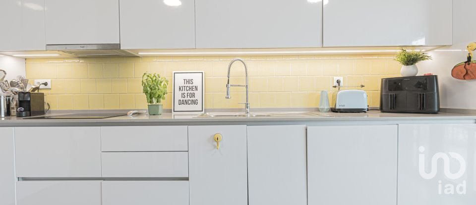 Apartamento T3 em São Pedro da Cadeira de 120 m²