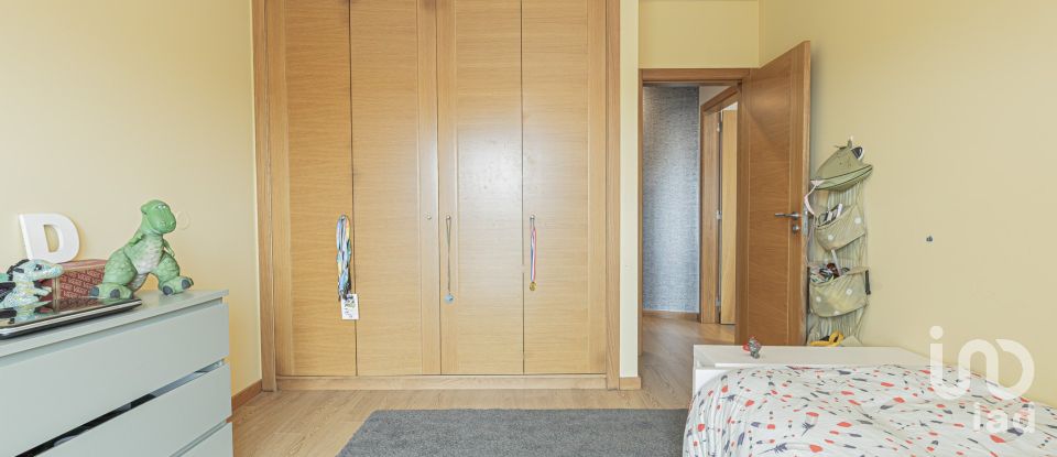 Apartamento T3 em São Pedro da Cadeira de 120 m²