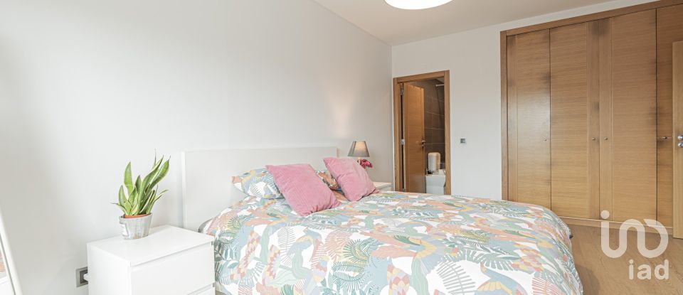 Apartamento T3 em São Pedro da Cadeira de 120 m²