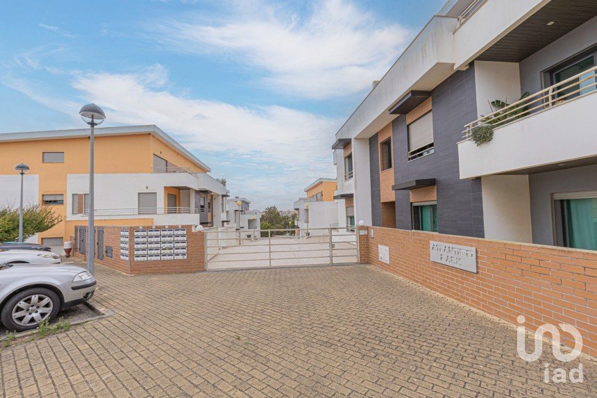 Apartamento T3 em São Pedro da Cadeira de 120 m²