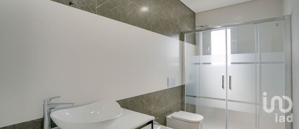 Moradia T5 em Pontinha e Famões de 514 m²