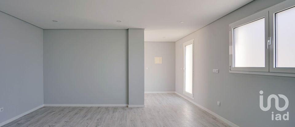 Moradia T5 em Pontinha e Famões de 514 m²