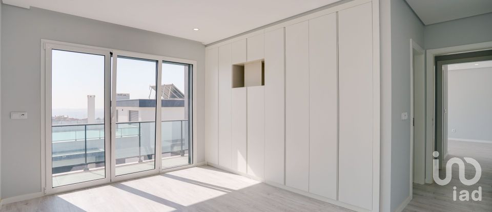 Moradia T5 em Pontinha e Famões de 514 m²