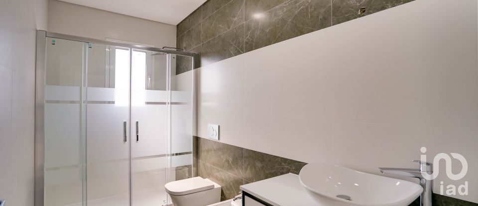 Moradia T5 em Pontinha e Famões de 514 m²