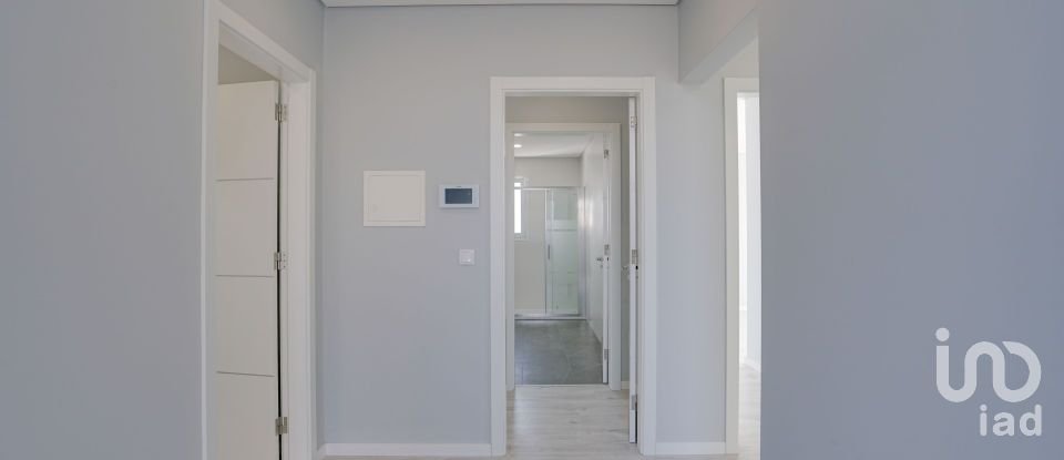 Moradia T5 em Pontinha e Famões de 514 m²