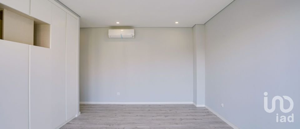 Moradia T5 em Pontinha e Famões de 514 m²