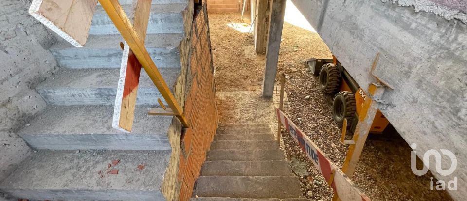 Casa T3 em Silveira de 289 m²