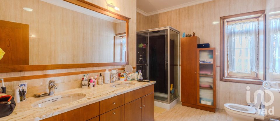 Maison T5 à Lijó de 402 m²