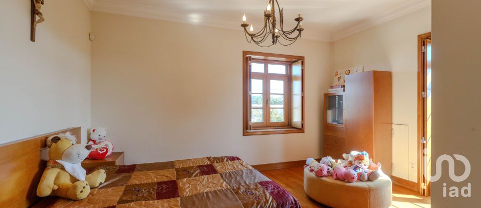 Maison T5 à Lijó de 402 m²