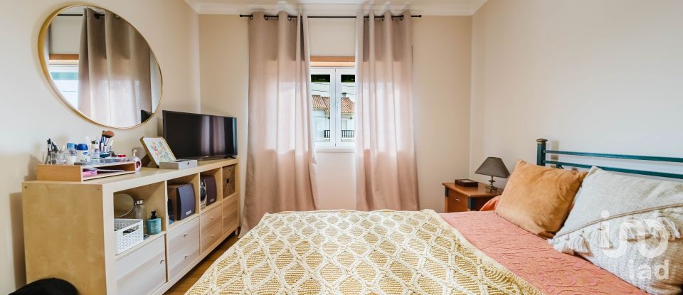 Moradia T4 em Santa Maria, São Pedro e Sobral da Lagoa de 256 m²