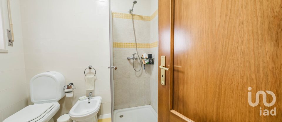 Moradia T4 em Santa Maria, São Pedro e Sobral da Lagoa de 256 m²