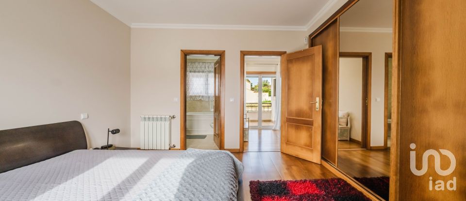 Moradia T4 em Santa Maria, São Pedro e Sobral da Lagoa de 256 m²