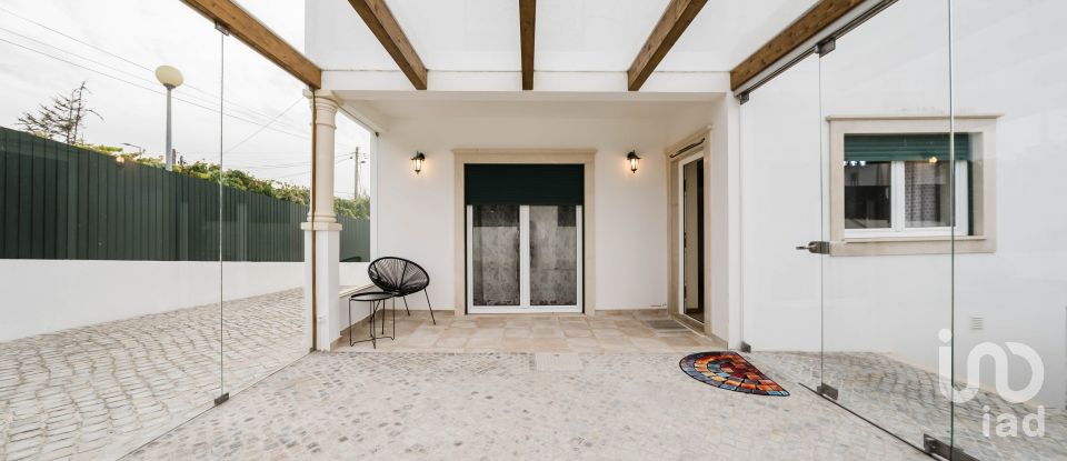 Moradia T4 em Santa Maria, São Pedro e Sobral da Lagoa de 256 m²