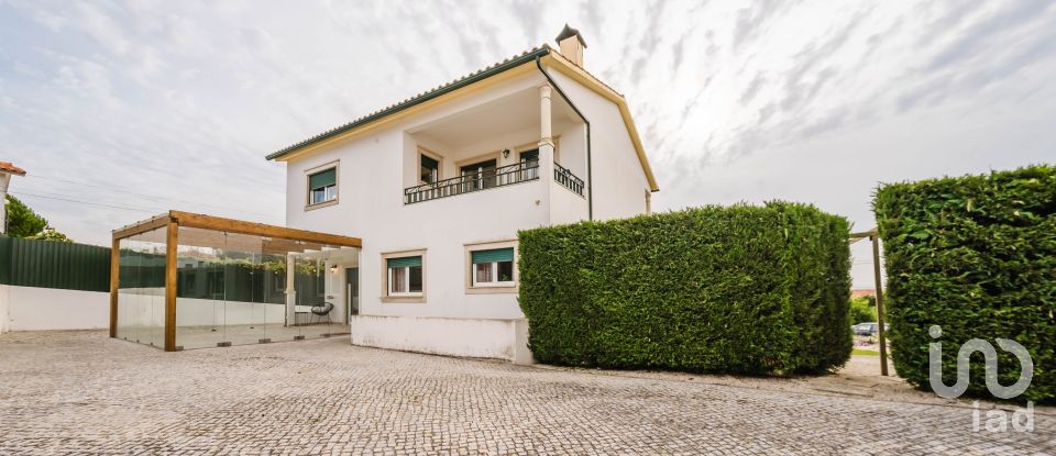 Moradia T4 em Santa Maria, São Pedro e Sobral da Lagoa de 256 m²