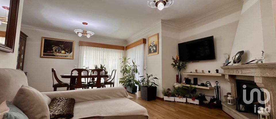 Moradia T3 em Nogueira e silva escura de 193 m²