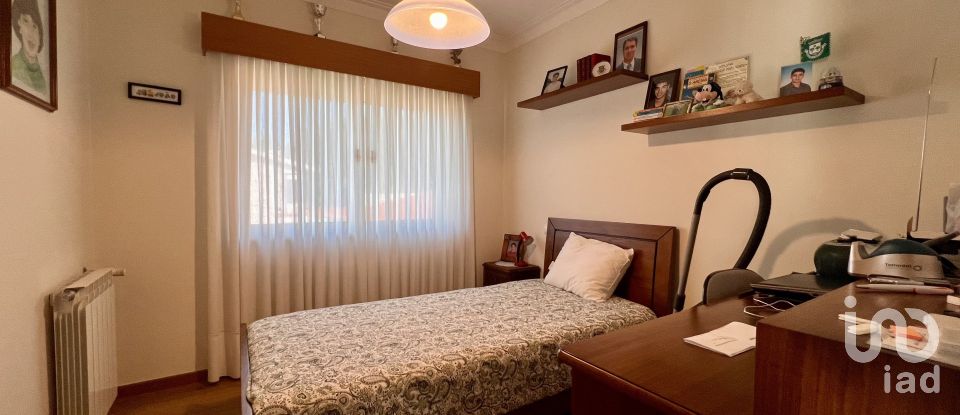 Moradia T3 em Nogueira e silva escura de 193 m²