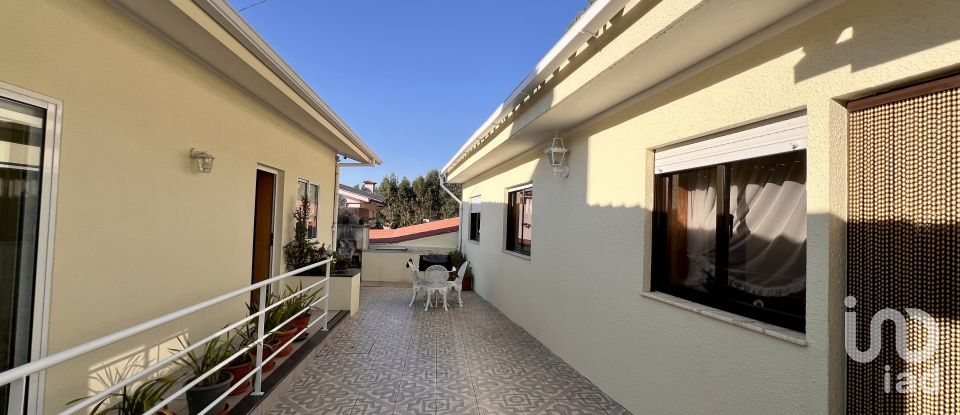 Moradia T3 em Nogueira e silva escura de 193 m²